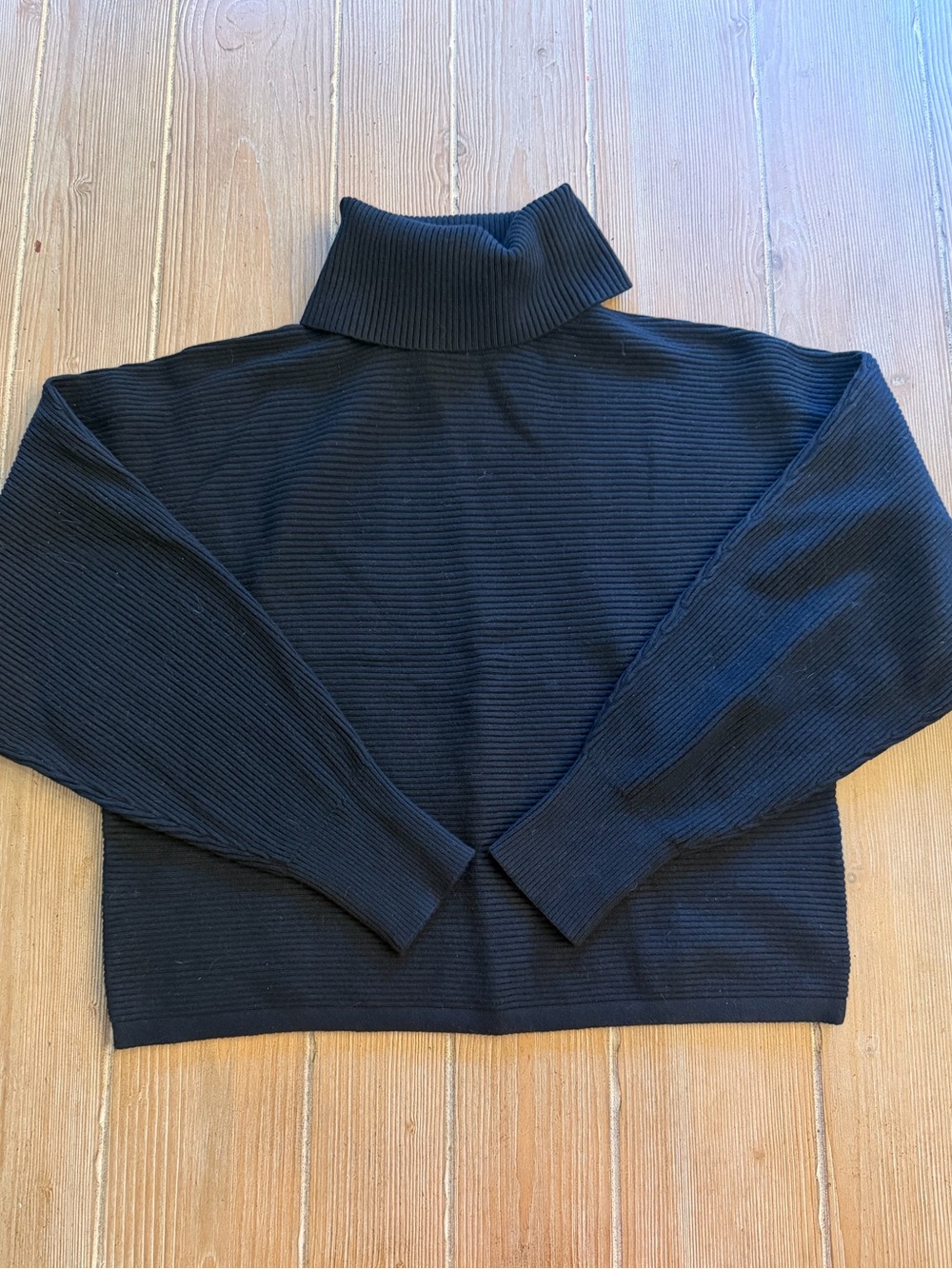 Old Navy Women’s Black Ribbed Turtleneck Sweater- Cropped
